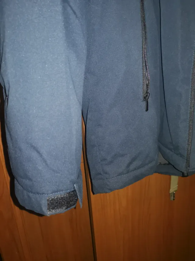 Parka azul marino con capucha polar Talla XXL