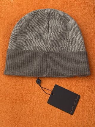 Gorro Louis Vuitton Gris