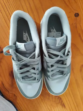 Nike Dunk Low Talla 42 Gris Blanco