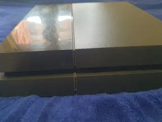 PS4 (PlayStation 4) + 3 Mandos