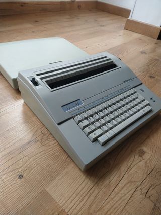 Maquina de escribir eléctrica philips