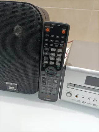 Cadena Yamaha RDX-E700 + Altavoces JBL