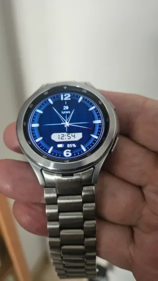 Samsung Galaxy Watch 4 Classic Plata