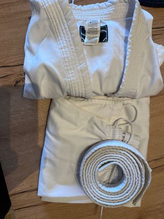 Kimono Decathlon Blanco con Cinturón talla 160