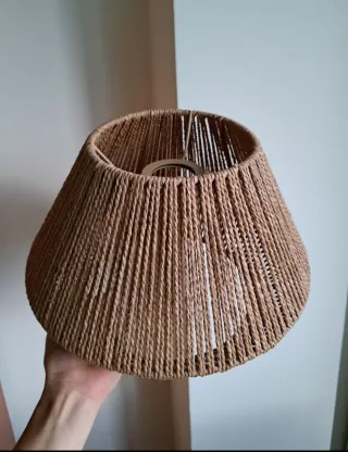 Pantalla lámpara cuerda