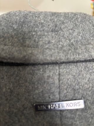 Abrigo Michael Kors Gris SIN ESTRENAR