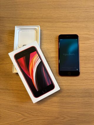 iPhone SE Rojo