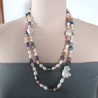 Collar largo de Perlas Barrocas y Cuarzo Rosa