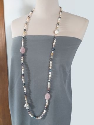 Collar largo de Perlas Barrocas y Cuarzo Rosa