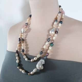 Collar largo de Perlas Barrocas y Cuarzo Rosa