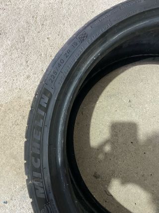 Michelin Pilot Sport 225/40 R19