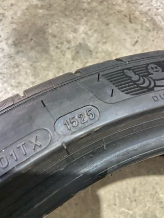 Michelin Pilot Sport 225/40 R19