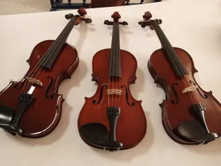 Lotto di 3 violini 4/4 E1
