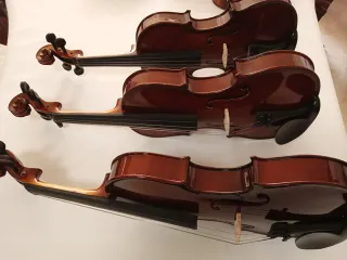 Lotto di 3 violini 4/4 E1