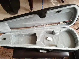 Lotto di 3 violini 4/4 E1