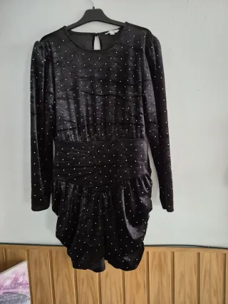 Vestido negro con pedrería