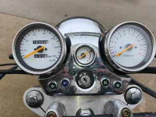 Hyosung Aquila GV 125 moto Custom