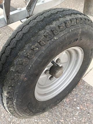 Se vende remolque náutico, para motos de agua