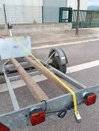 Se vende remolque náutico, para motos de agua