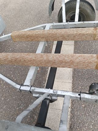 Se vende remolque náutico, para motos de agua