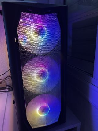 PC Gamer Zalman con RGB