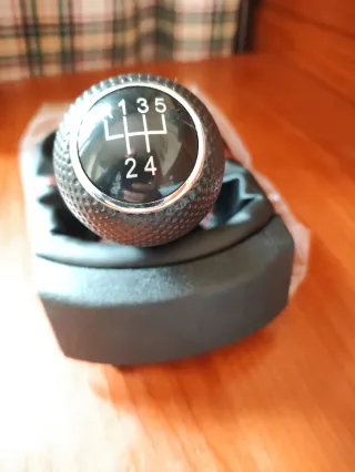 Pomo Palanca Cambios Seat Ibiza Negro/Rojo.