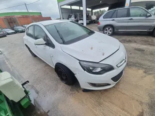 Despiece Opel Astra 2013