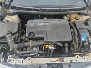Despiece Opel Astra 2013