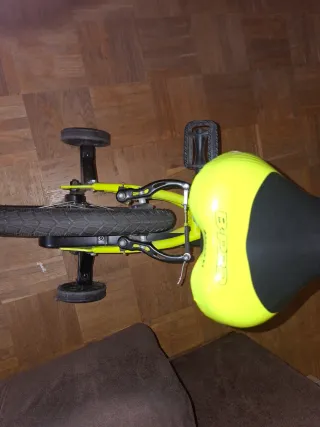 Bicicleta infantil 16 con ruedines