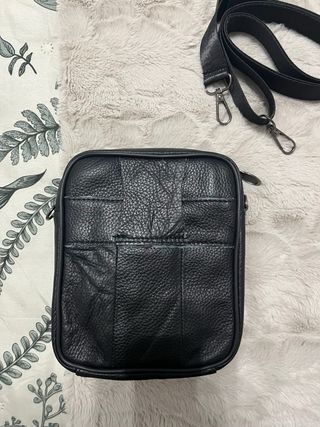 Bolso pequeño hombre negro.