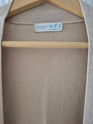 Cárdigan beige XL con bolsillos