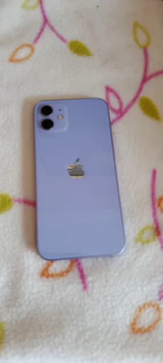 iPhone 12 64GB Morado Impecable