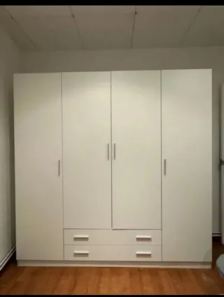 Armarios modulares madera beige y gris