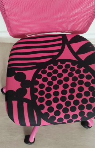 Sedia cameretta fucsia con ruote