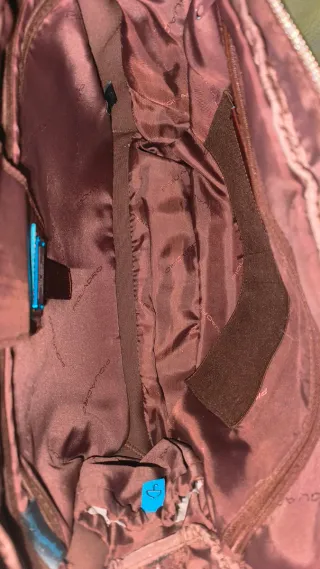 Maletín Piquadro Marrón con Detalles Azules