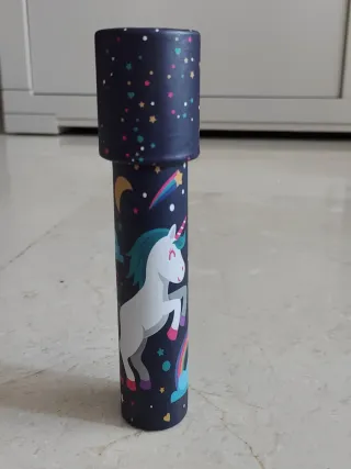 Caleidoscopio infantil con unicornios