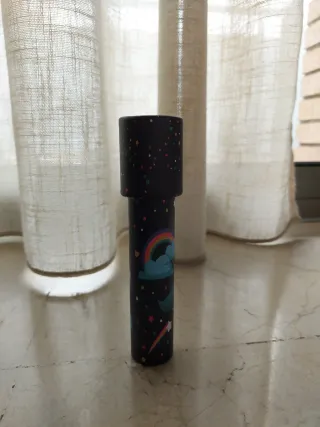 Caleidoscopio infantil con unicornios