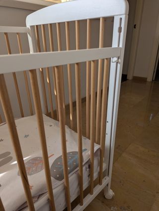 Cuna bebé como nueva.