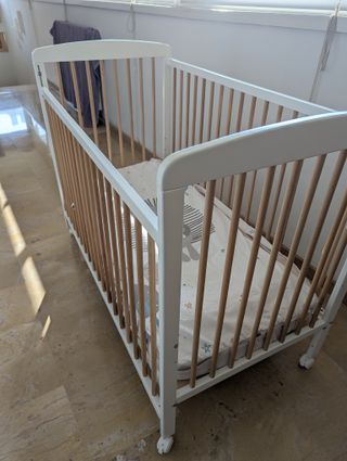 Cuna bebé como nueva.