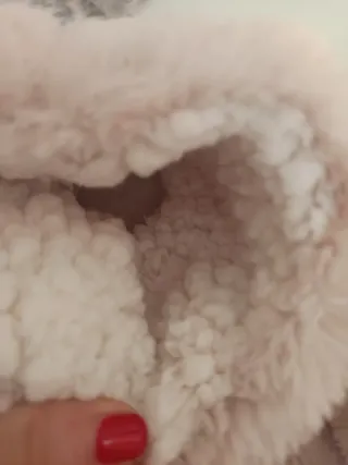 Pantofole in pelliccia rosa e bianche