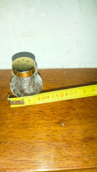 Salero y pimentero latón ingleses cristal