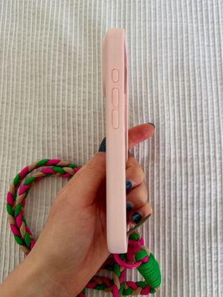 Funda iPhone 17 Pro con correa trenzada