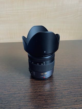 OBJETIVO LUMIX 14-45mm // CON PARASOL ORIGINAL
