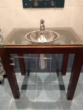Mueble de baño wengue con cristal