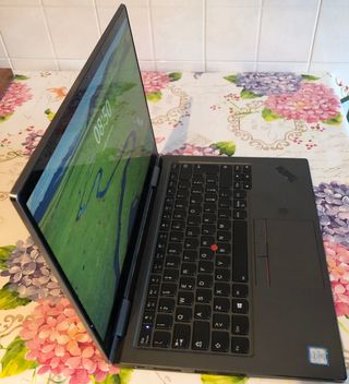 Lenovo X1 Yoga i7 8a Touch 2K – Notebook/Tablet