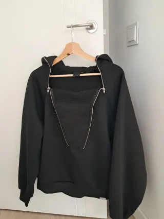 Sudadera Negra Balaclava marca Sumwon