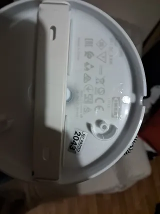 Lámpara de mesa blanca