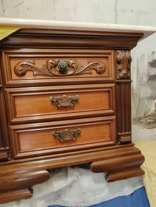 Como antico con 2 comodini stile Liberty in legno