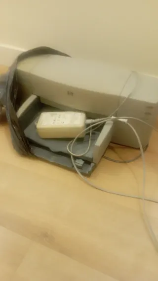 Impresora HP Deskjet 845c para piezas (funciona)