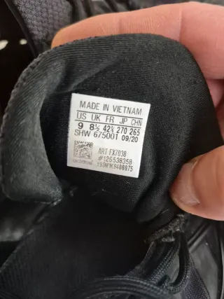 Zapatillas Adidas y Puma Negras y Blancas